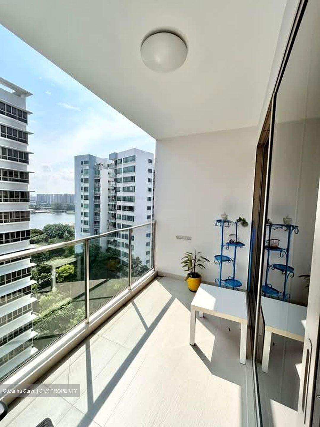 Waterfront Gold (D16), Condominium #589844821